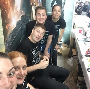 Das Team der Greenlight Press am Stand auf der Comic Con 2016.
